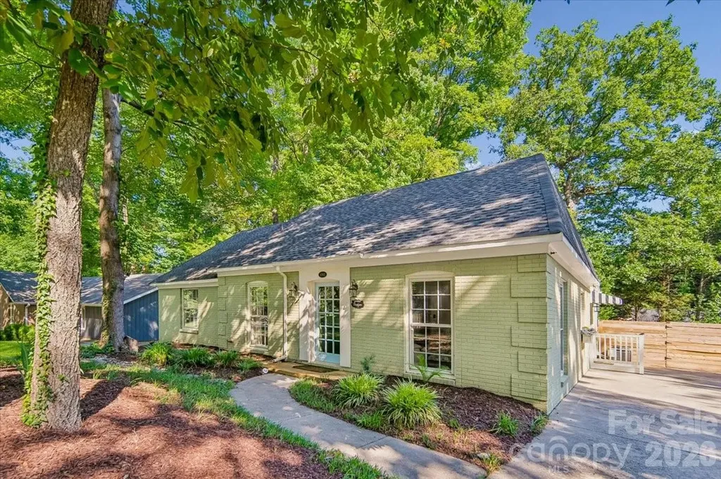 1005 Pinafore Drive Charlotte NC 28212