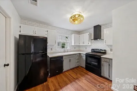 1005 Pinafore Drive Charlotte NC 28212