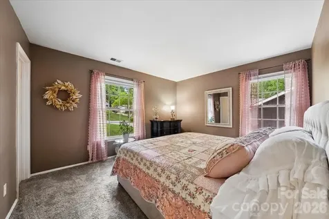 1005 Pinafore Drive Charlotte NC 28212