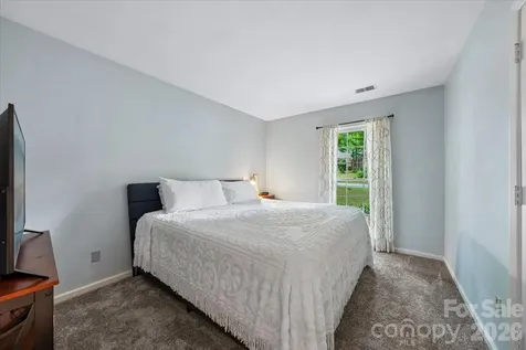 1005 Pinafore Drive Charlotte NC 28212