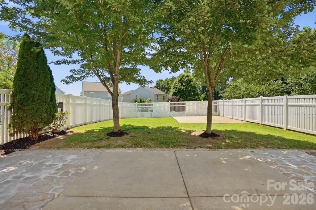 949 Willow Creek Drive Gastonia NC 28054
