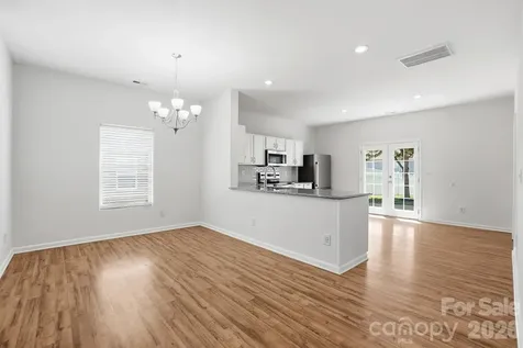 949 Willow Creek Drive Gastonia NC 28054