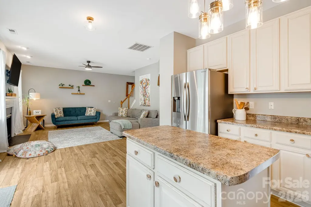 20 Stone River Drive Asheville NC 28804