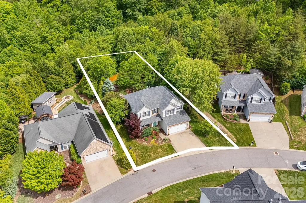 20 Stone River Drive Asheville NC 28804