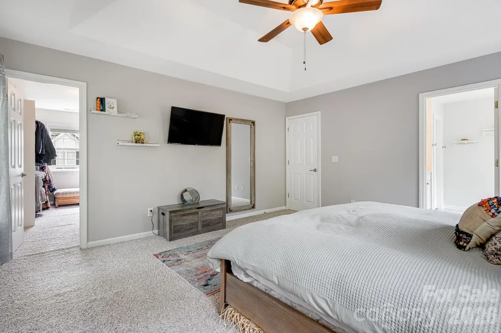 20 Stone River Drive Asheville NC 28804