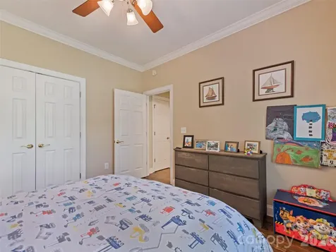 5 Split Creek Court Mills River NC 28759