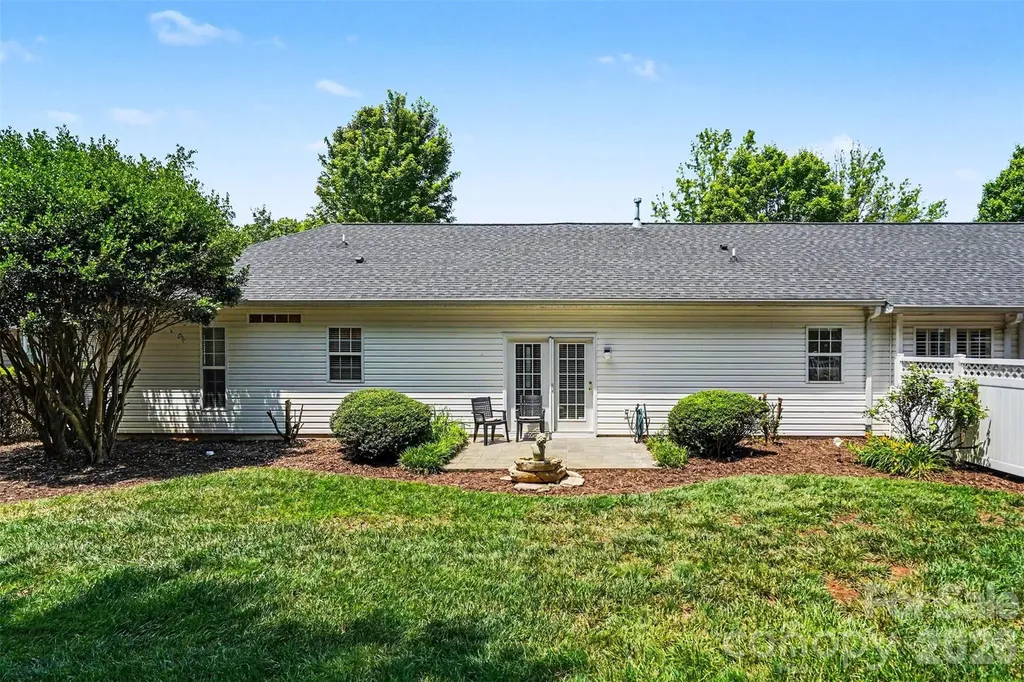9330 Duckhorn Drive Charlotte NC 28277