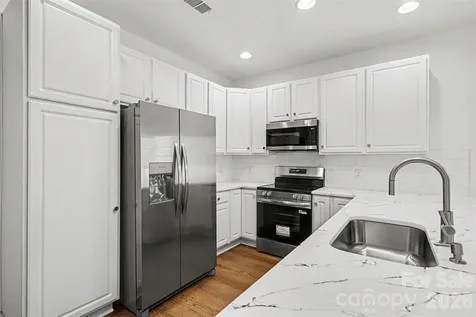 9330 Duckhorn Drive Charlotte NC 28277