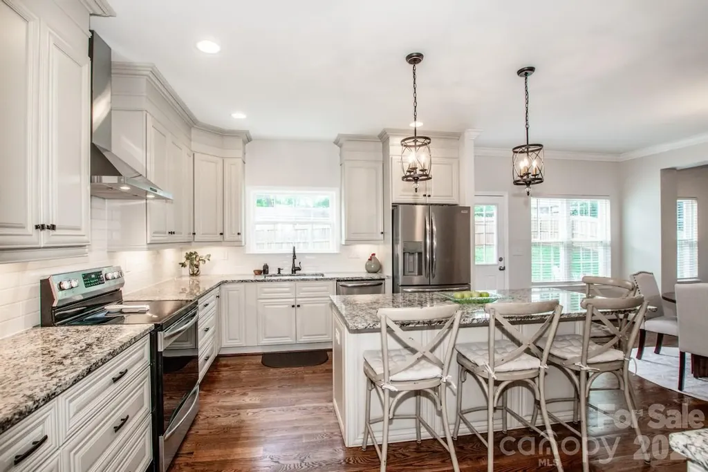 3211 Oakdale Road Charlotte NC 28216
