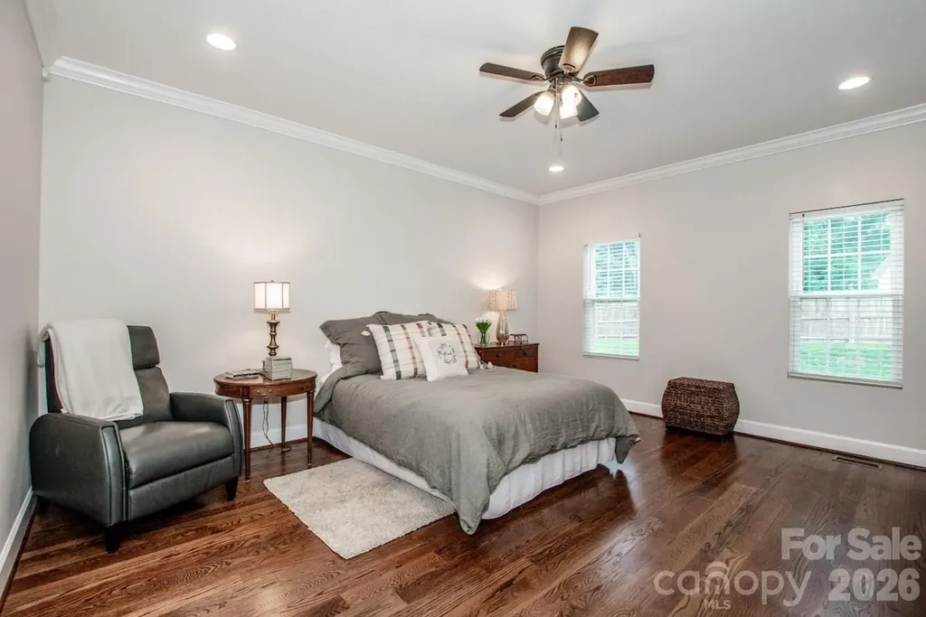 3211 Oakdale Road Charlotte NC 28216