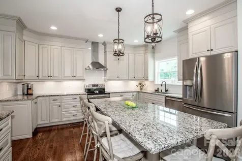 3211 Oakdale Road Charlotte NC 28216