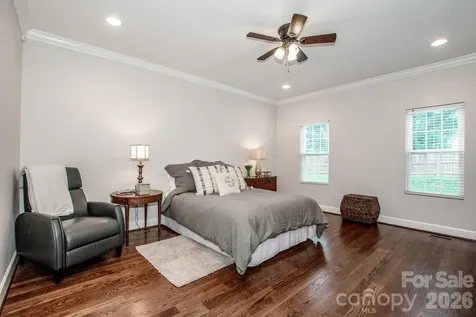 3211 Oakdale Road Charlotte NC 28216
