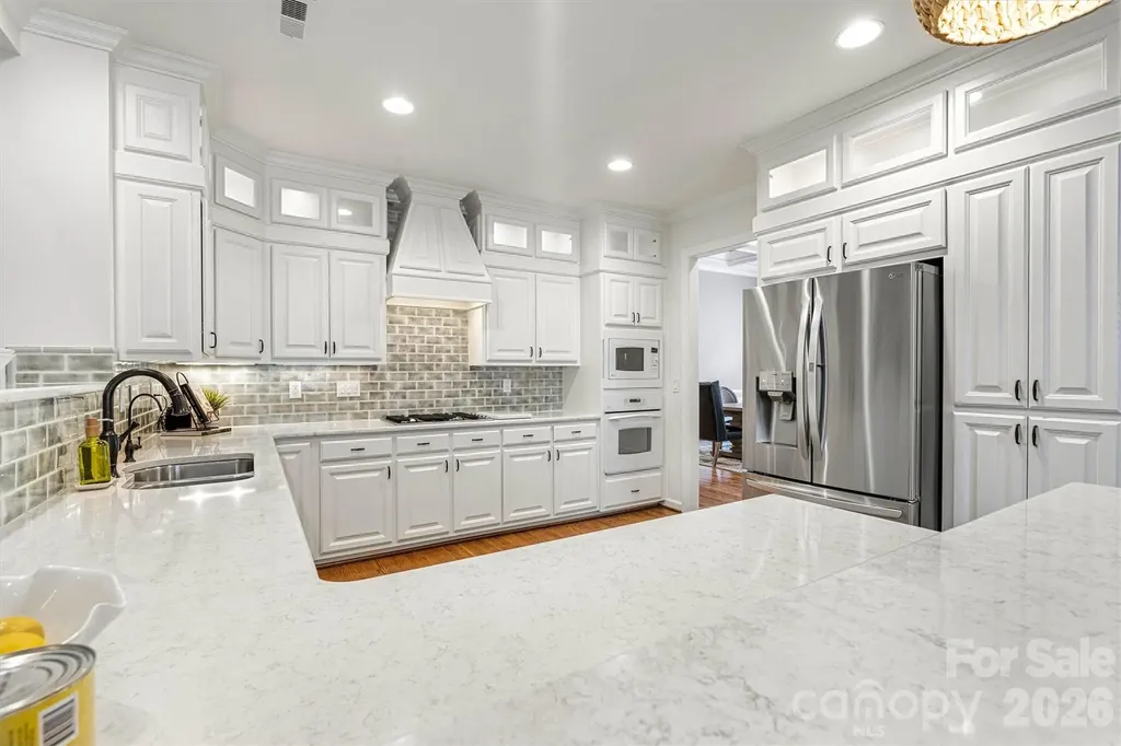 5028 Foxbriar Trail Charlotte NC 28269