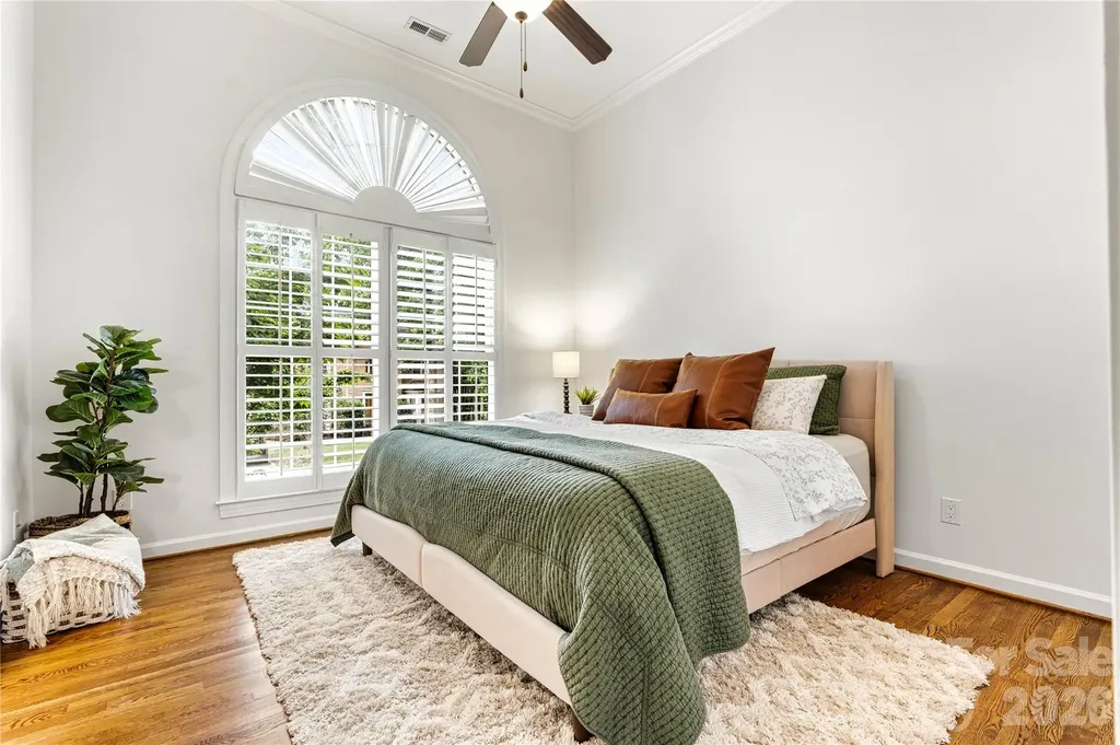 5028 Foxbriar Trail Charlotte NC 28269