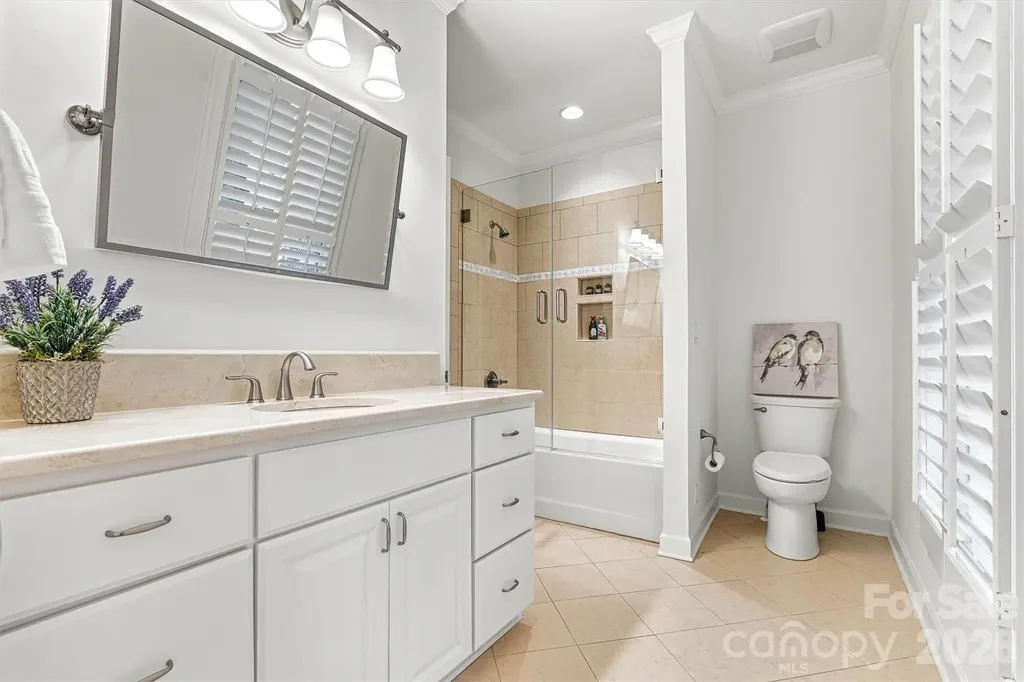 5028 Foxbriar Trail Charlotte NC 28269