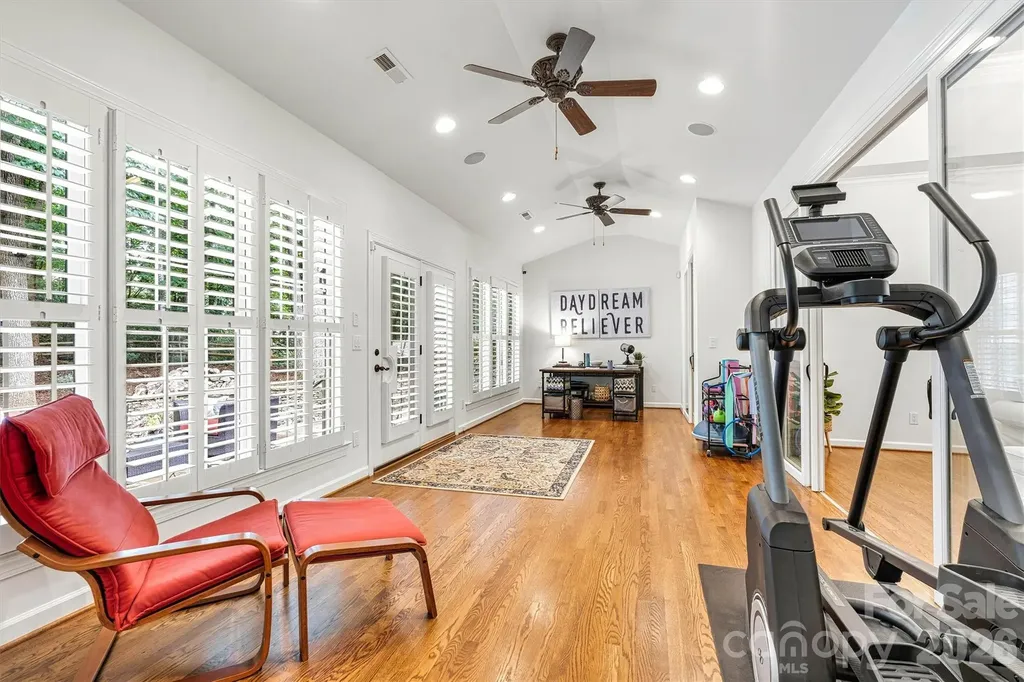 5028 Foxbriar Trail Charlotte NC 28269