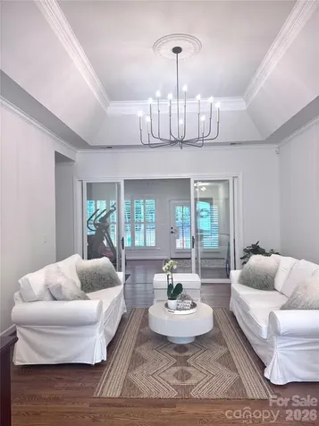 5028 Foxbriar Trail Charlotte NC 28269