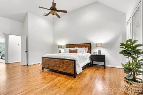 5028 Foxbriar Trail Charlotte NC 28269
