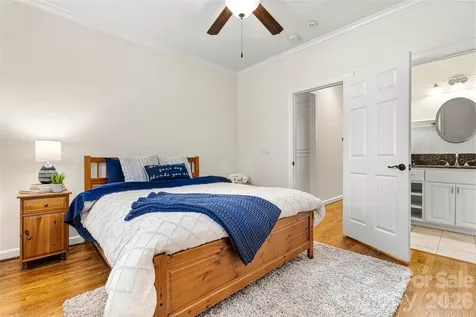 5028 Foxbriar Trail Charlotte NC 28269