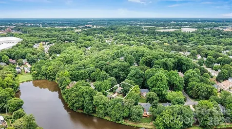 5028 Foxbriar Trail Charlotte NC 28269