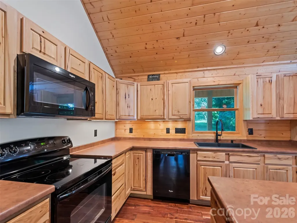 51 Stony Pond Lane Canton NC 28716