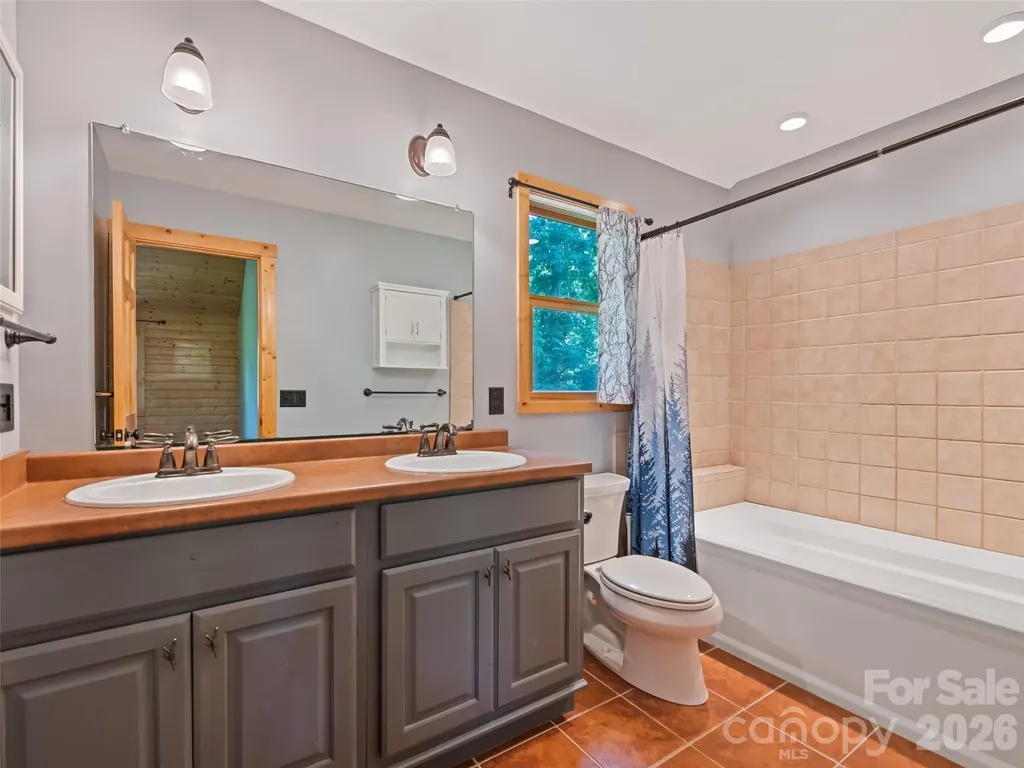 51 Stony Pond Lane Canton NC 28716
