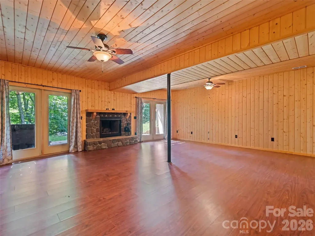51 Stony Pond Lane Canton NC 28716