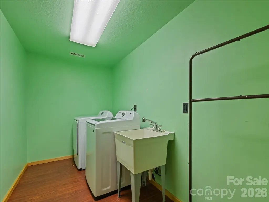 51 Stony Pond Lane Canton NC 28716