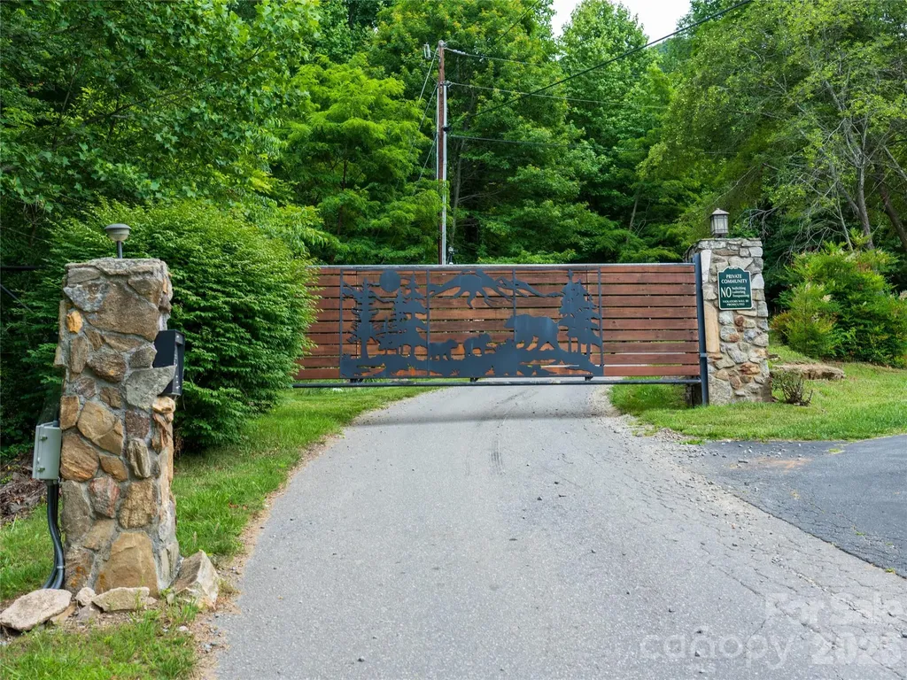 51 Stony Pond Lane Canton NC 28716