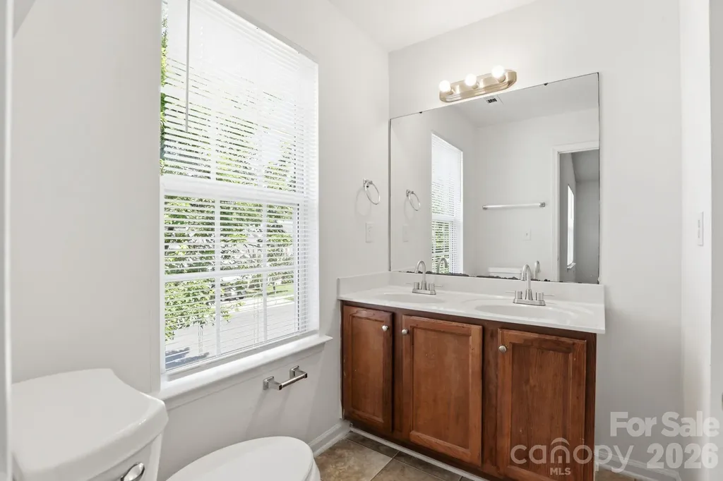 5623 Henderson Oaks Drive Charlotte NC 28269