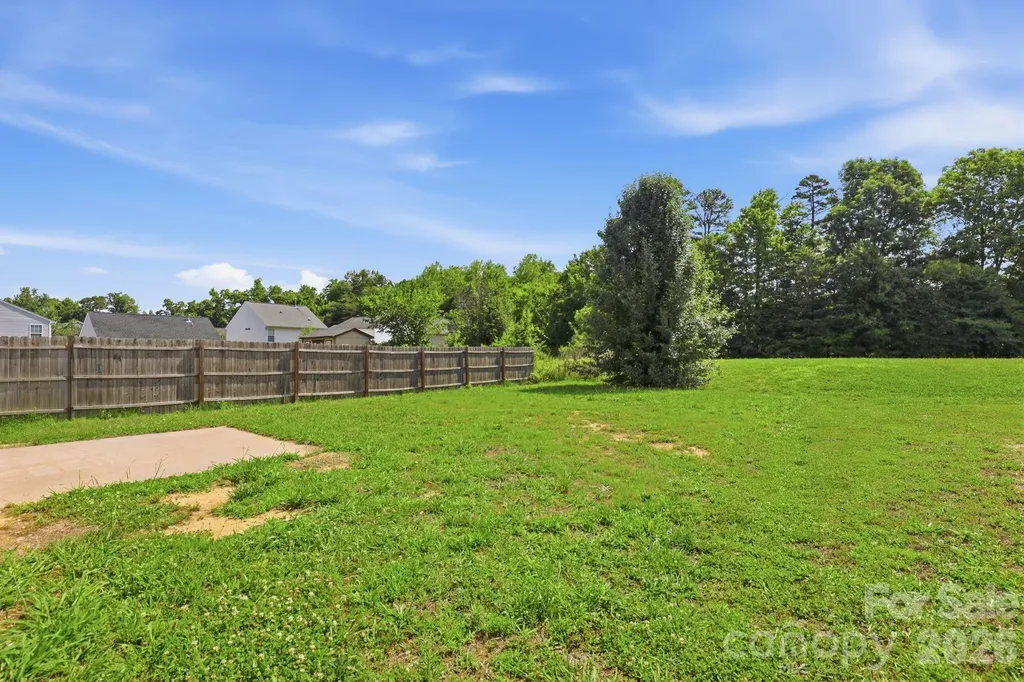 5623 Henderson Oaks Drive Charlotte NC 28269