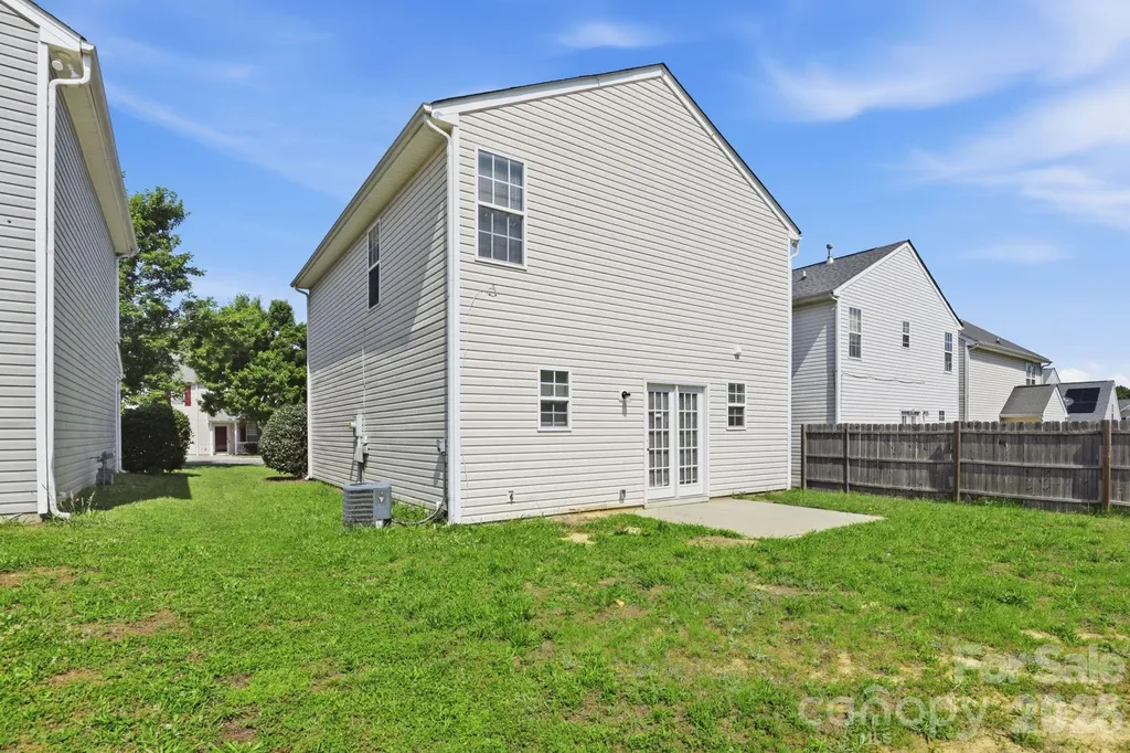5623 Henderson Oaks Drive Charlotte NC 28269