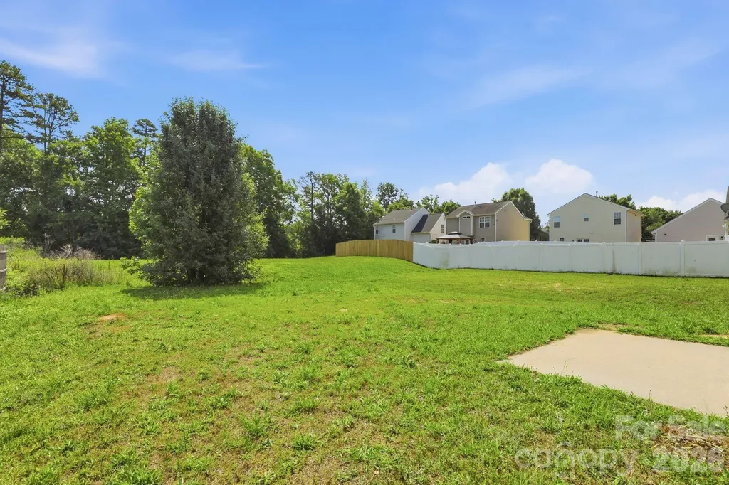 5623 Henderson Oaks Drive Charlotte NC 28269