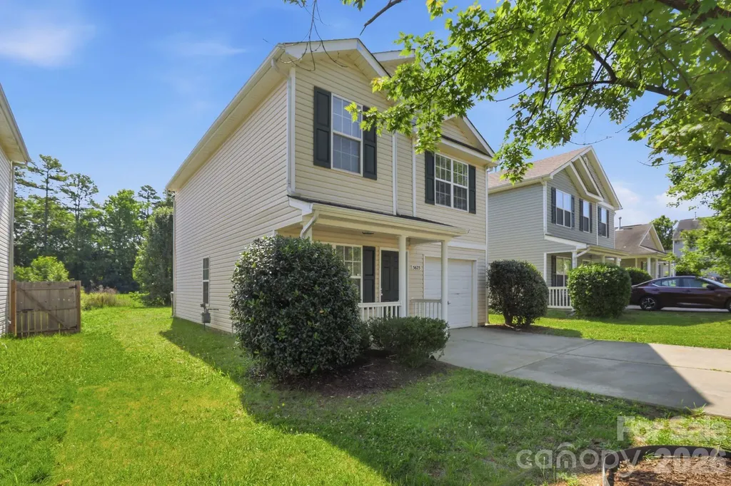 5623 Henderson Oaks Drive Charlotte NC 28269