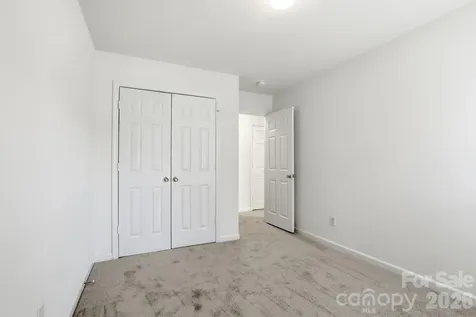 5623 Henderson Oaks Drive Charlotte NC 28269