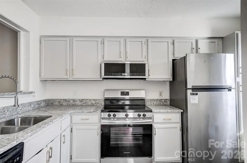 3109 Heathstead Place Charlotte NC 28210