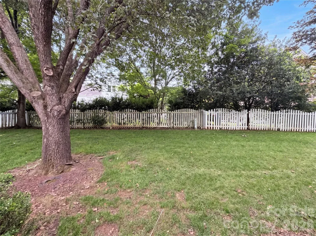 7906 Elphin Court Charlotte NC 28270
