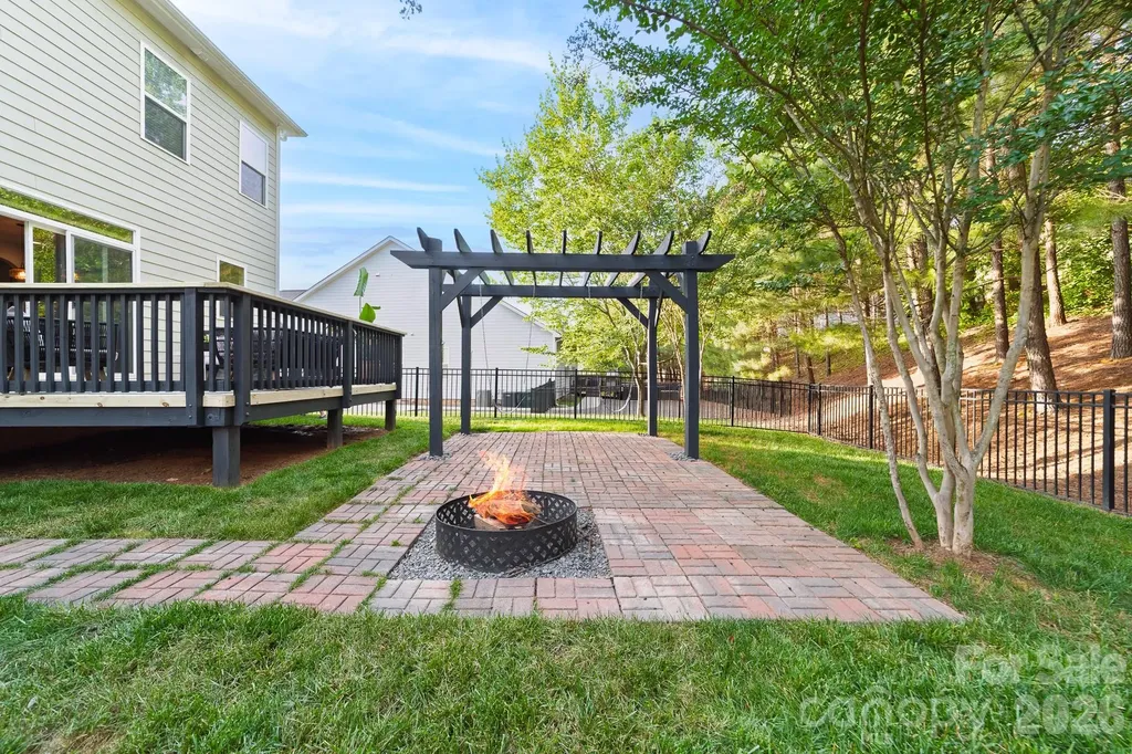 533 Academy Street McAdenville NC 28101