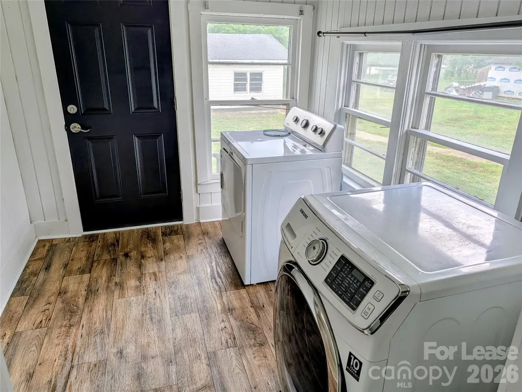 829 Bristol Drive Statesville NC 28677