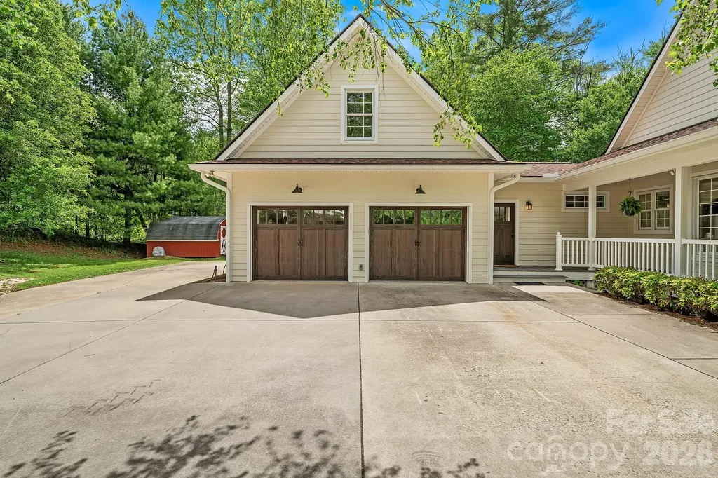 9 Whispering Meadows Drive Fairview NC 28730
