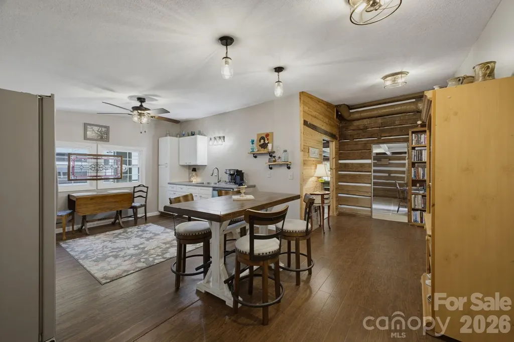 1239 W Mcguinn Road Mill Spring NC 28756