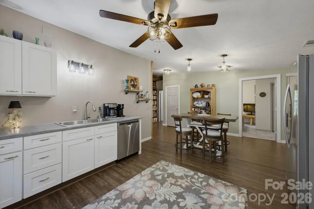1239 W Mcguinn Road Mill Spring NC 28756