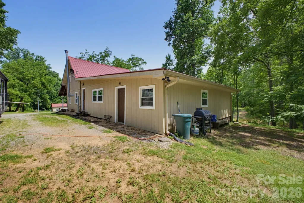 1239 W Mcguinn Road Mill Spring NC 28756