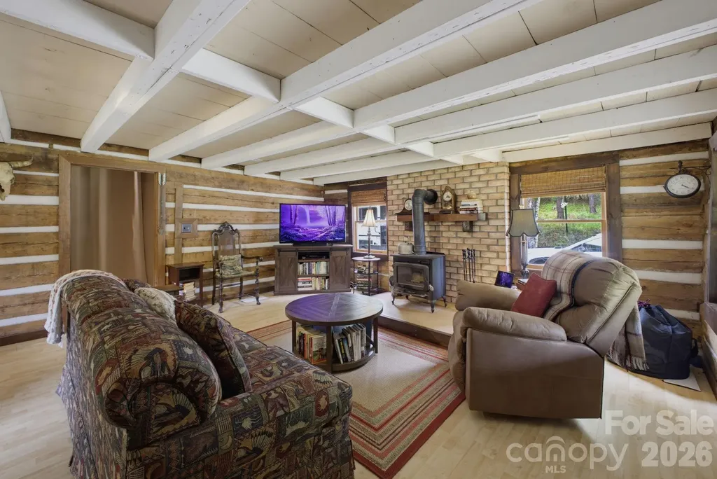 1239 W Mcguinn Road Mill Spring NC 28756