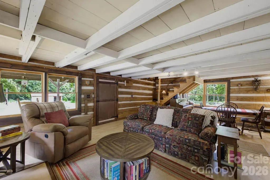 1239 W Mcguinn Road Mill Spring NC 28756