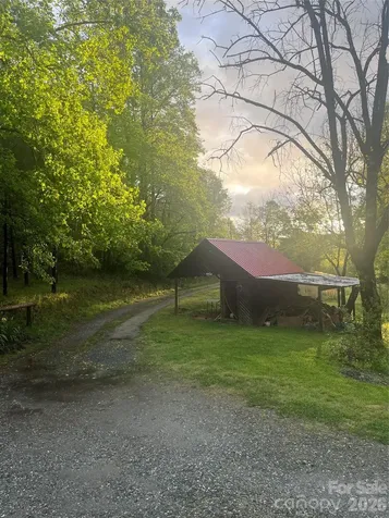 1239 W Mcguinn Road Mill Spring NC 28756