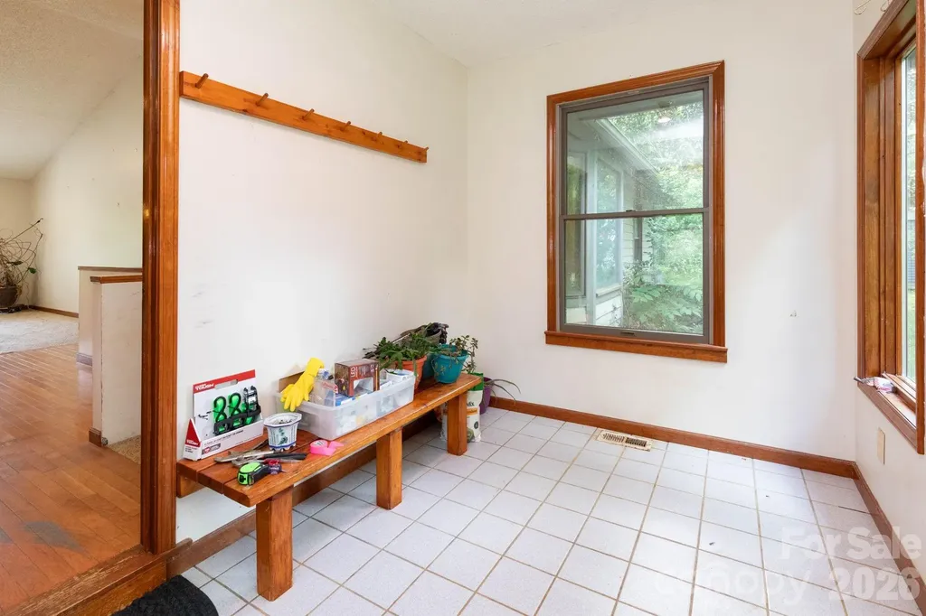 18 Bartlett Road Weaverville NC 28787