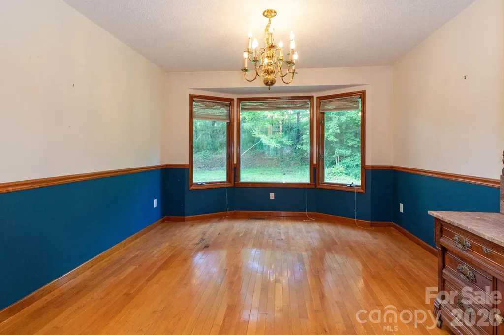 18 Bartlett Road Weaverville NC 28787