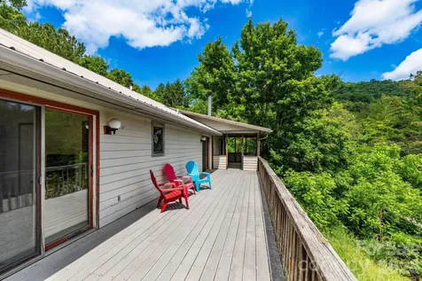 18 Bartlett Road Weaverville NC 28787