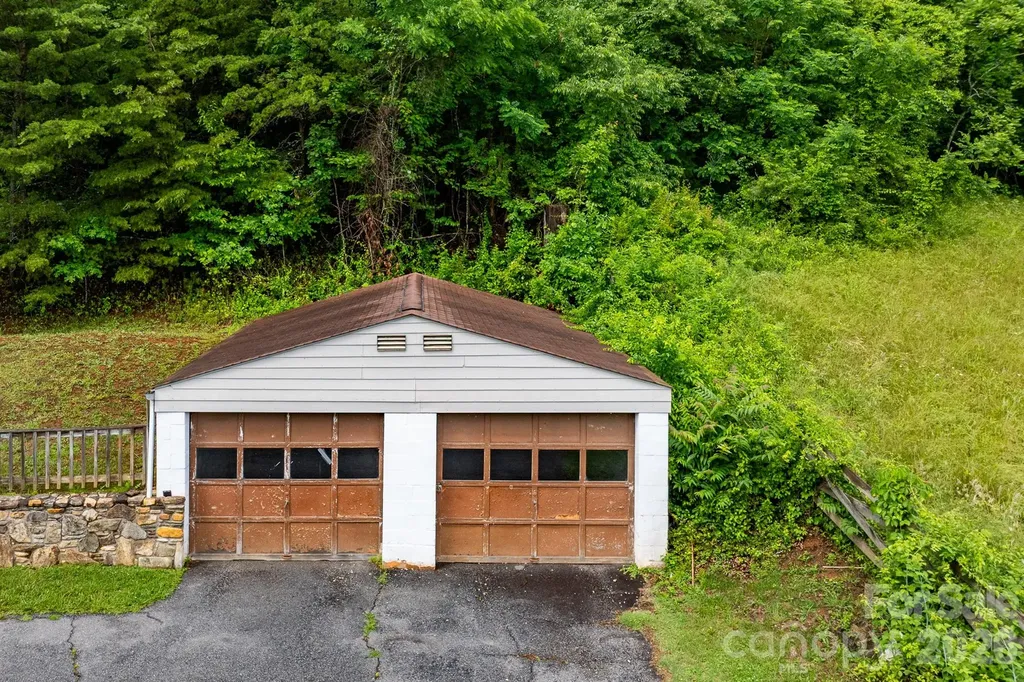 302 Sprinkle Branch Road Marshall NC 28753